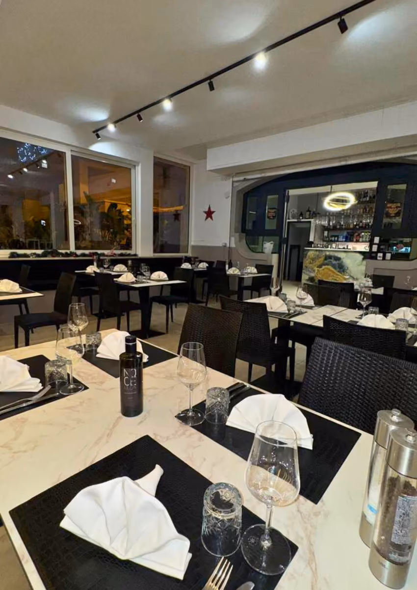 L’atmosfera della sala di Ristobar La Luna
